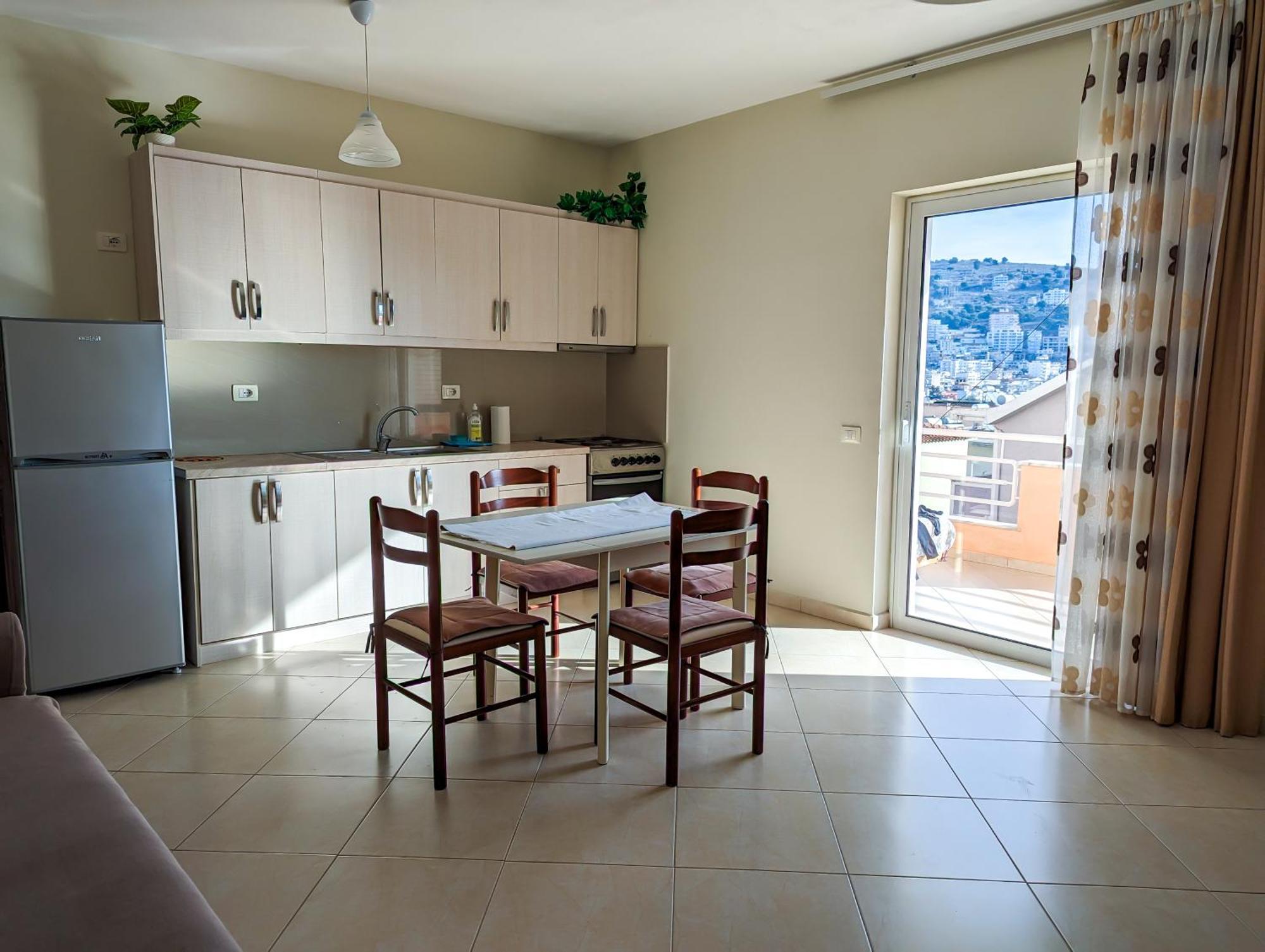 Sarah'S Apartments - 5 Min Walk To Beaches & Boulevard - Big Balcony! Sarandë Exterior foto