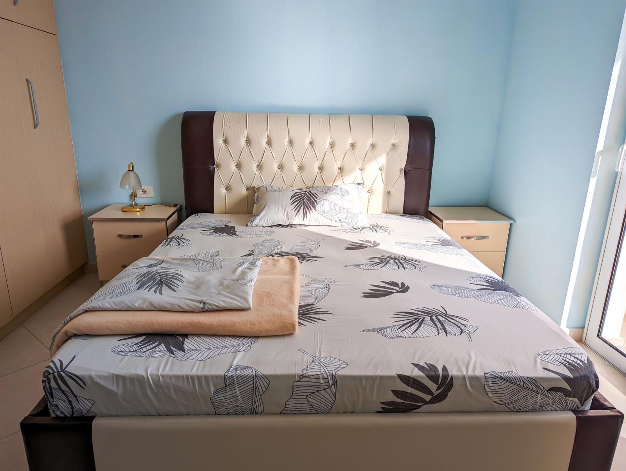 Sarah'S Apartments - 5 Min Walk To Beaches & Boulevard - Big Balcony! Sarandë Exterior foto