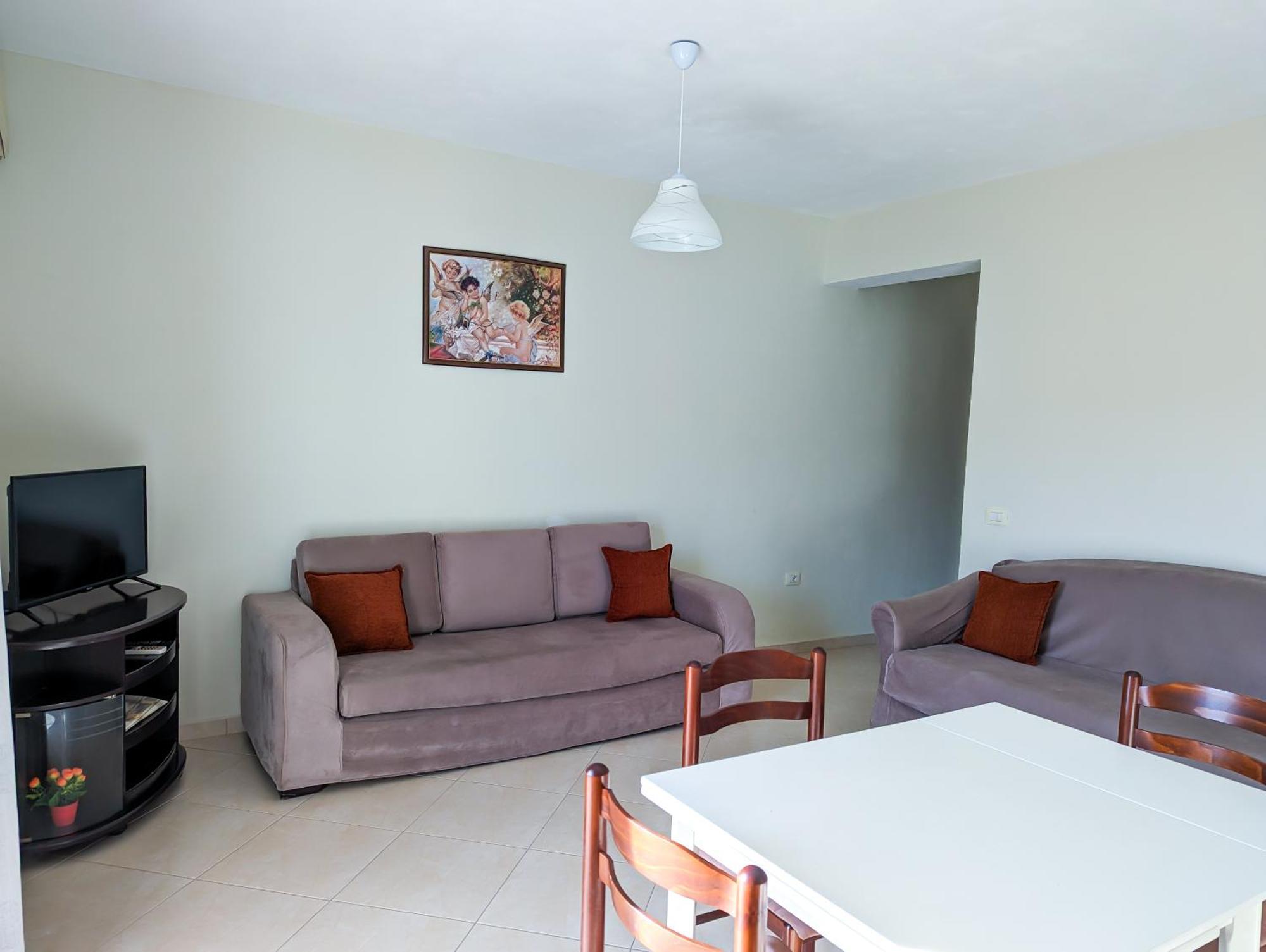 Sarah'S Apartments - 5 Min Walk To Beaches & Boulevard - Big Balcony! Sarandë Exterior foto