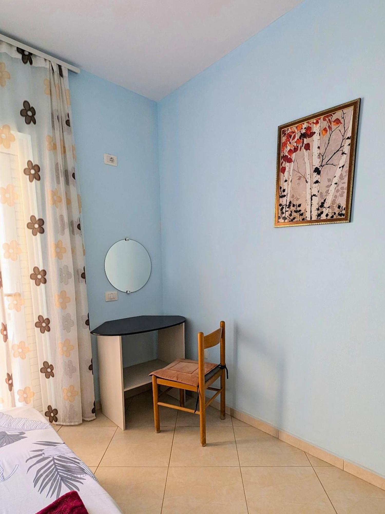 Sarah'S Apartments - 5 Min Walk To Beaches & Boulevard - Big Balcony! Sarandë Exterior foto