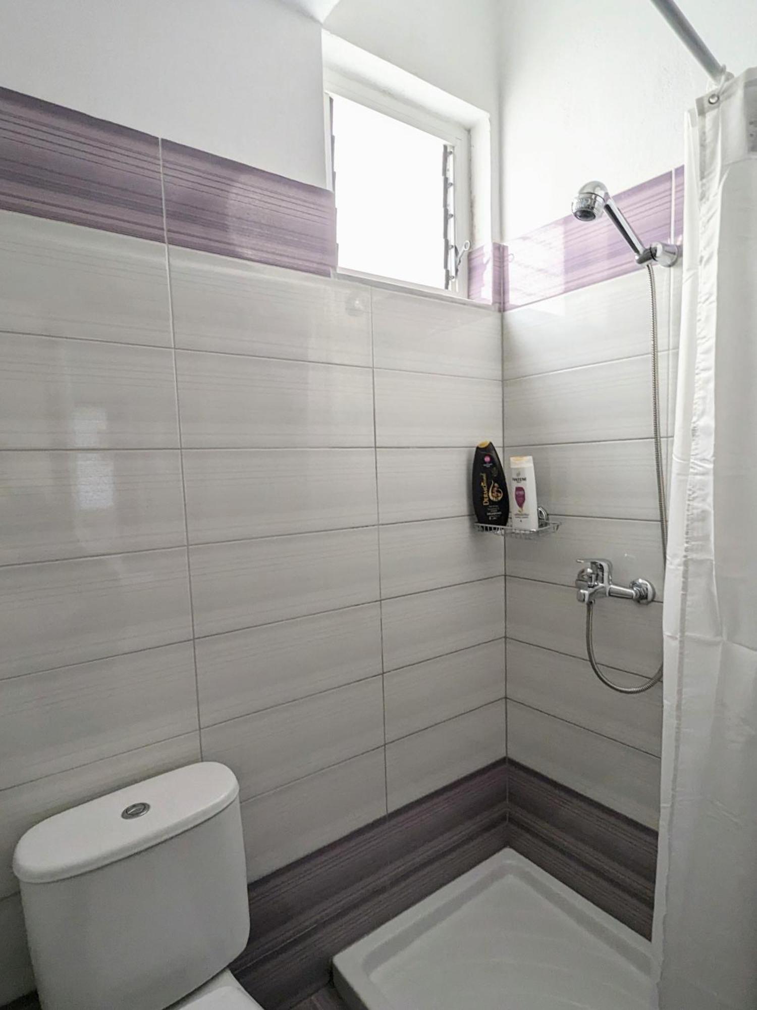 Sarah'S Apartments - 5 Min Walk To Beaches & Boulevard - Big Balcony! Sarandë Exterior foto