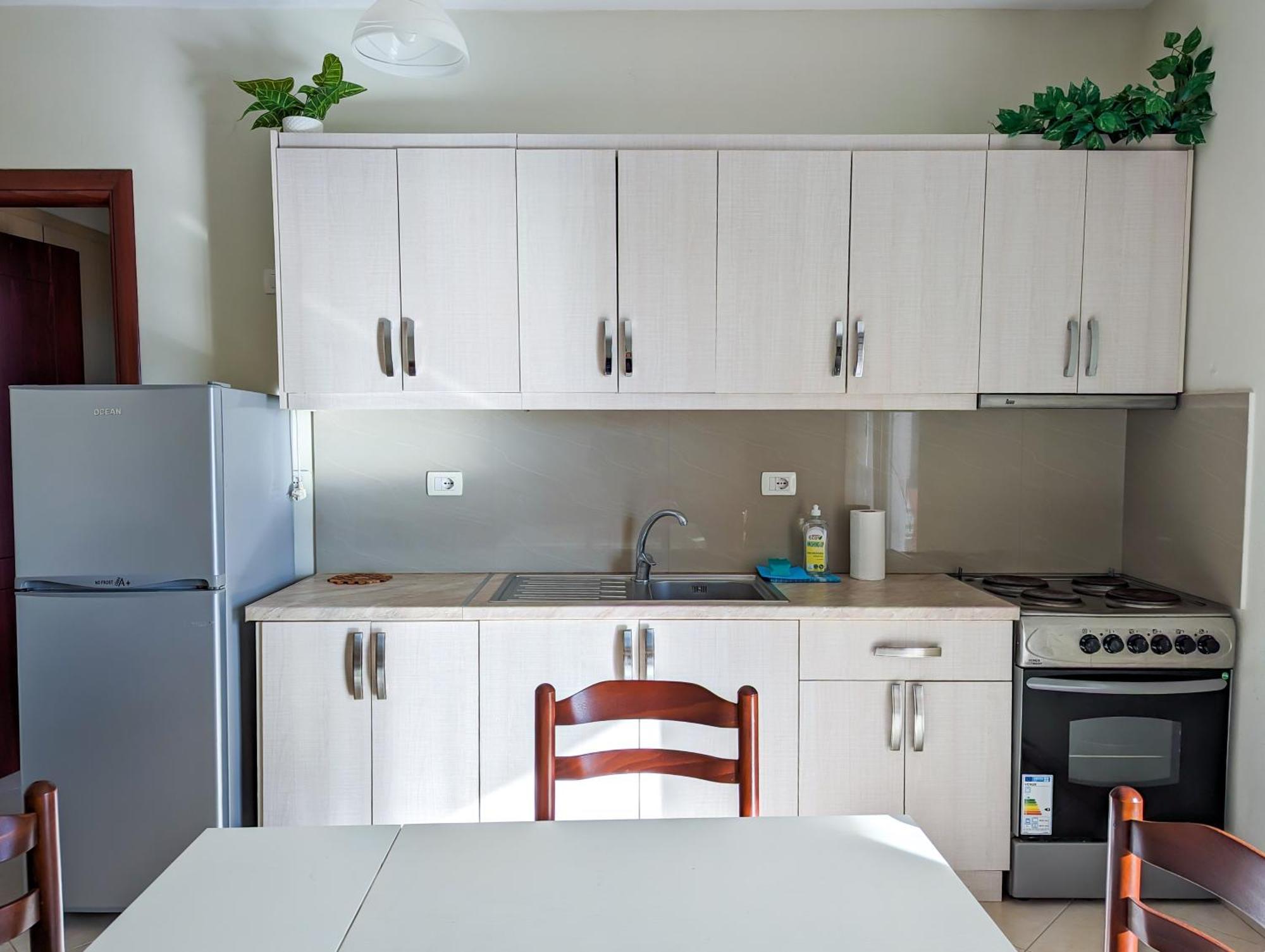 Sarah'S Apartments - 5 Min Walk To Beaches & Boulevard - Big Balcony! Sarandë Exterior foto