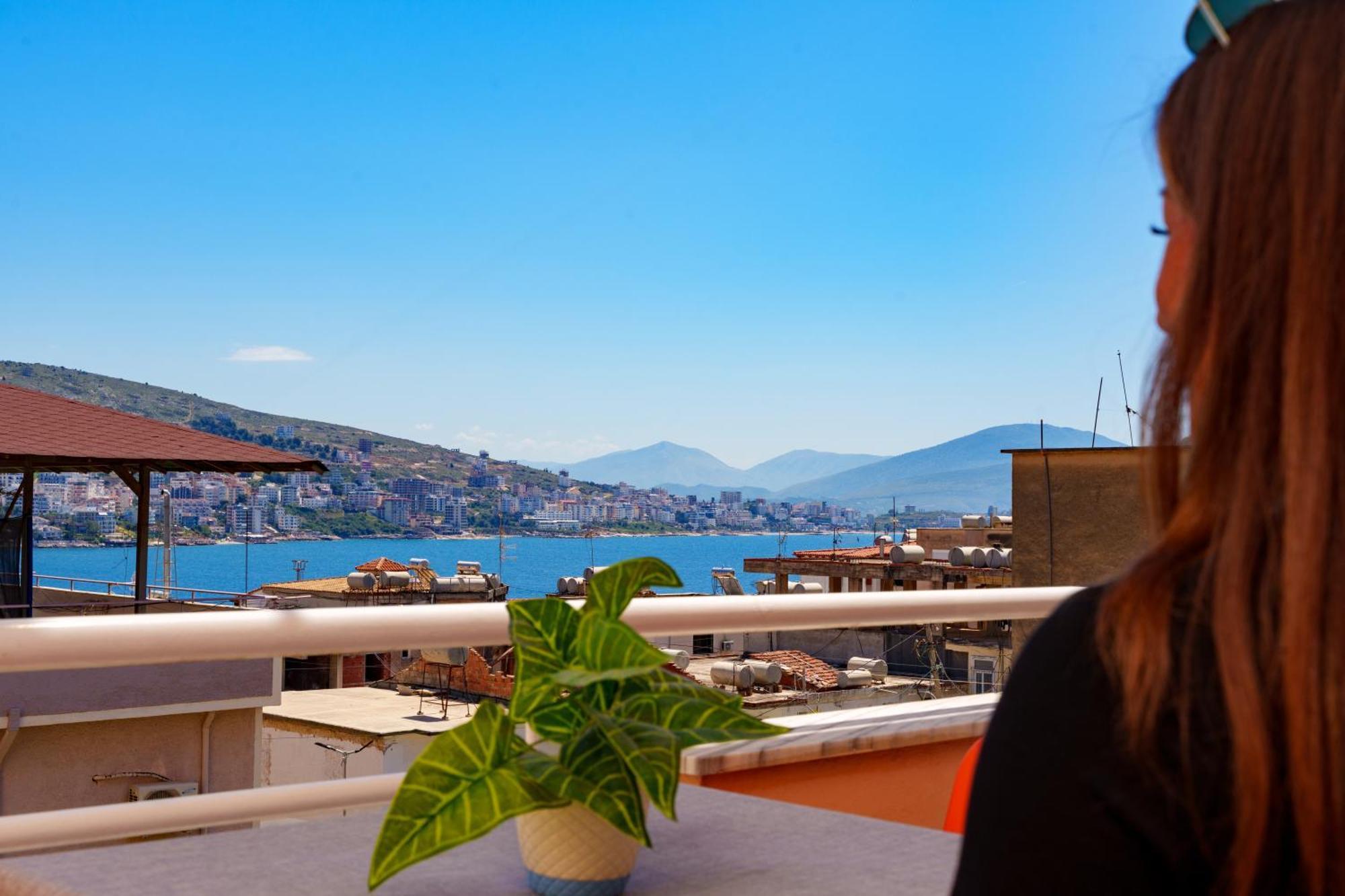 Sarah'S Apartments - 5 Min Walk To Beaches & Boulevard - Big Balcony! Sarandë Exterior foto